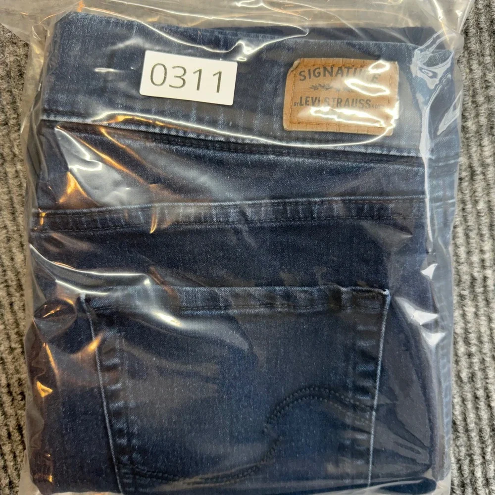 Levi Strauss Totally Shaping Pull On‎ Skinny Jeans Women's 8S W29 L28